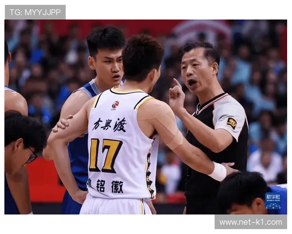 半场哨响后发生的犯规是否仍属裁判判罚范围？