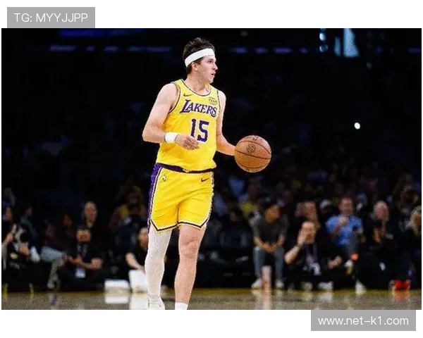 奥斯汀·里夫斯无球跑动提升效率 弱化防守压力拉开空间